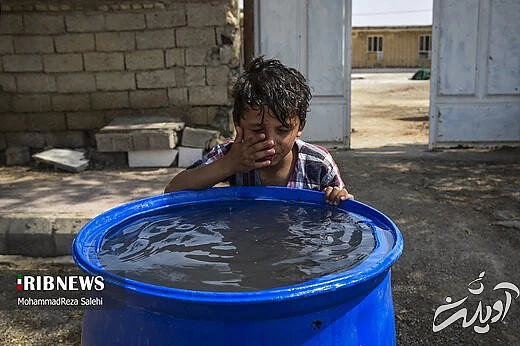 آبرسانی تانکرهای ارتش به روستاهای دشت آزادگان اهواز